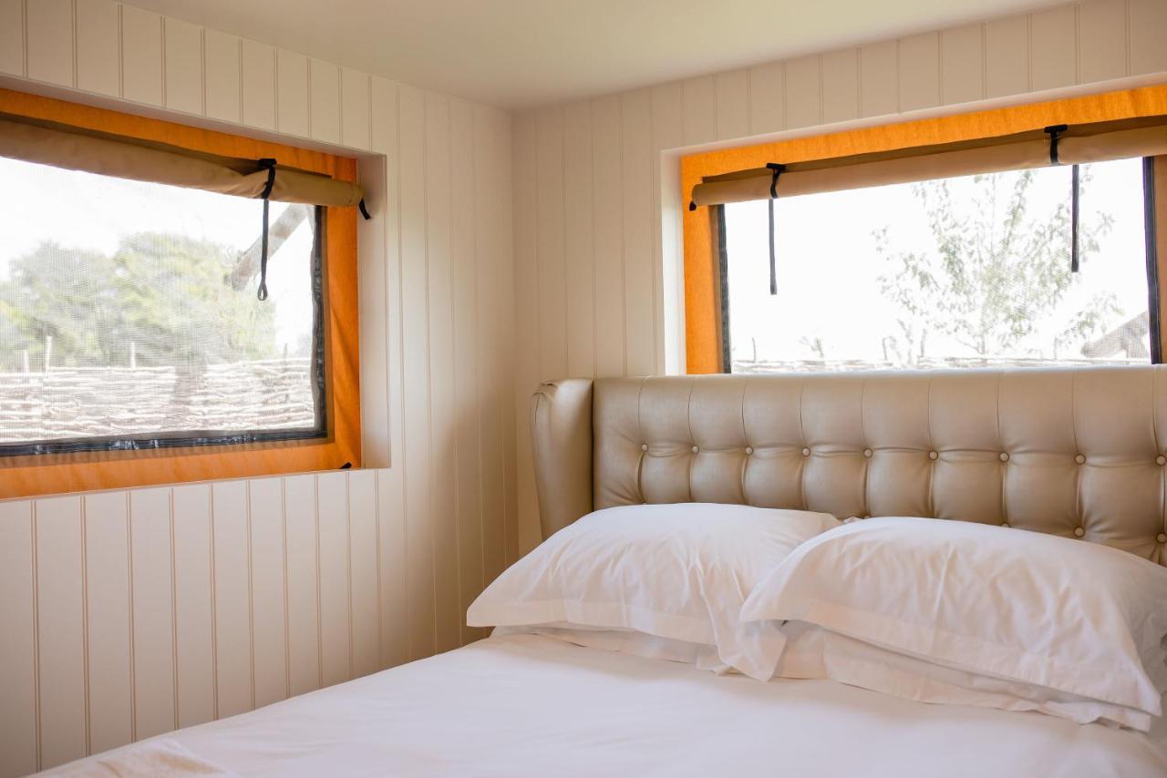 Hencote Vineyard Glamping Village ชรูว์สเบอรี ภายนอก รูปภาพ