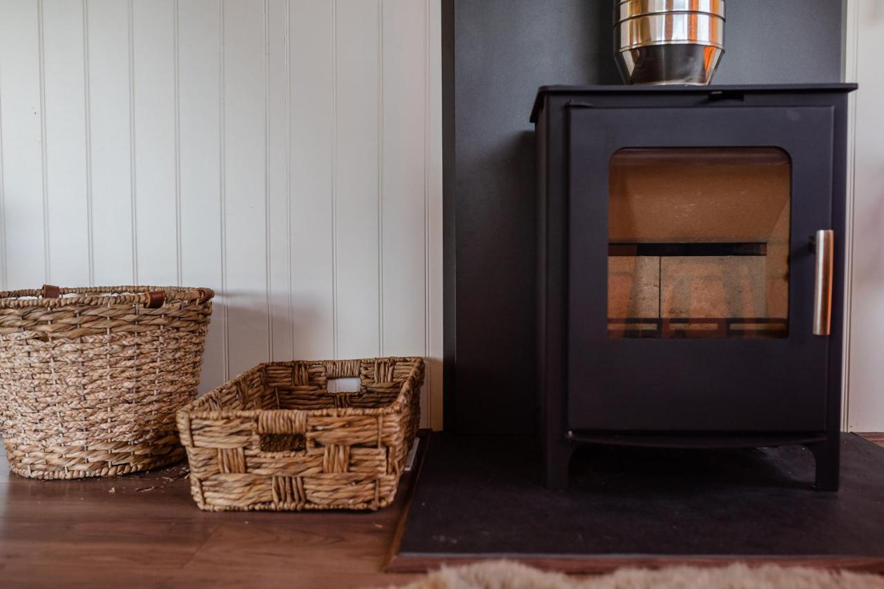 Hencote Vineyard Glamping Village ชรูว์สเบอรี ภายนอก รูปภาพ