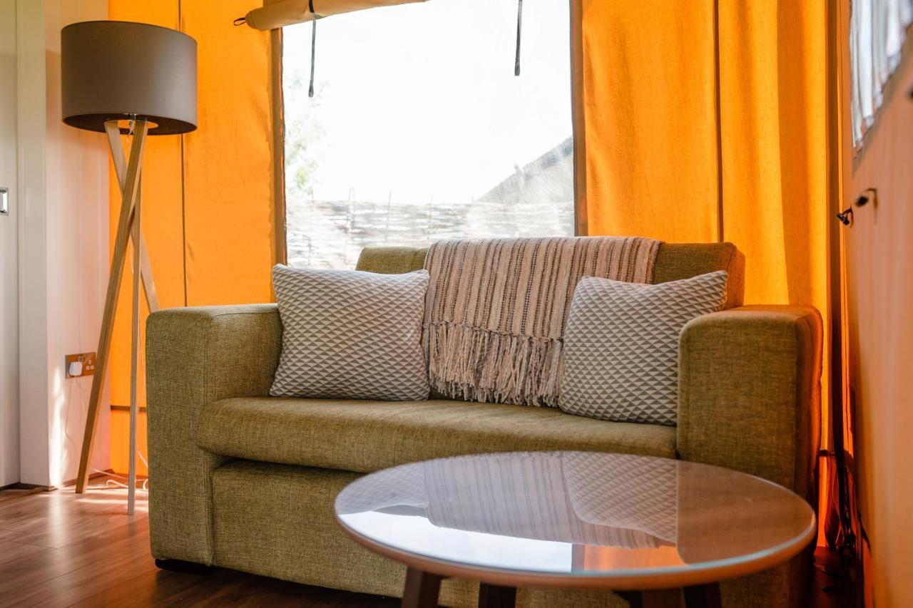 Hencote Vineyard Glamping Village ชรูว์สเบอรี ภายนอก รูปภาพ