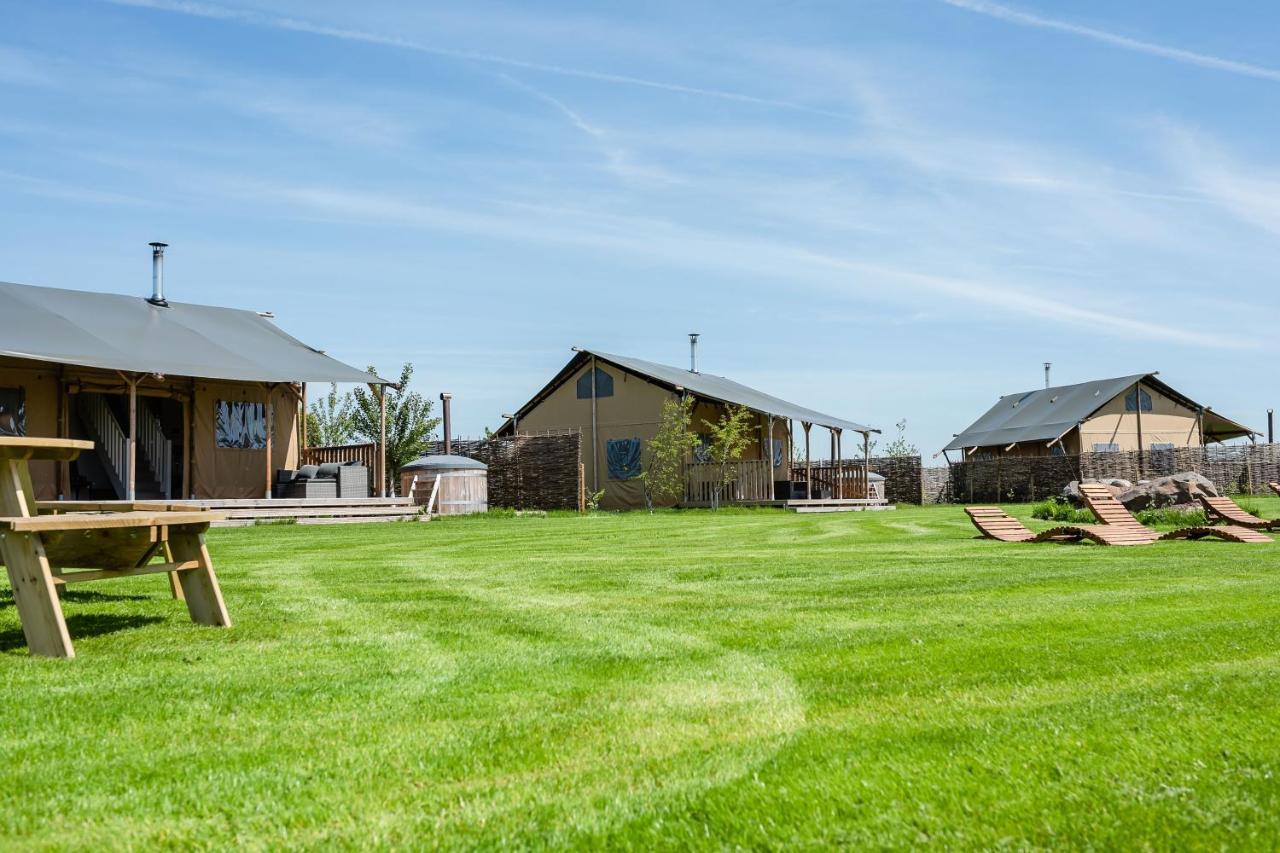 Hencote Vineyard Glamping Village ชรูว์สเบอรี ภายนอก รูปภาพ