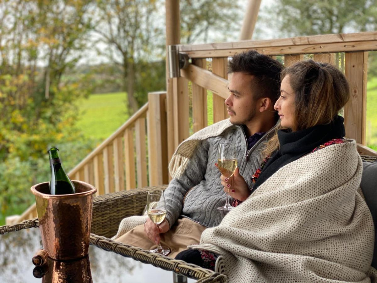 Hencote Vineyard Glamping Village ชรูว์สเบอรี ภายนอก รูปภาพ